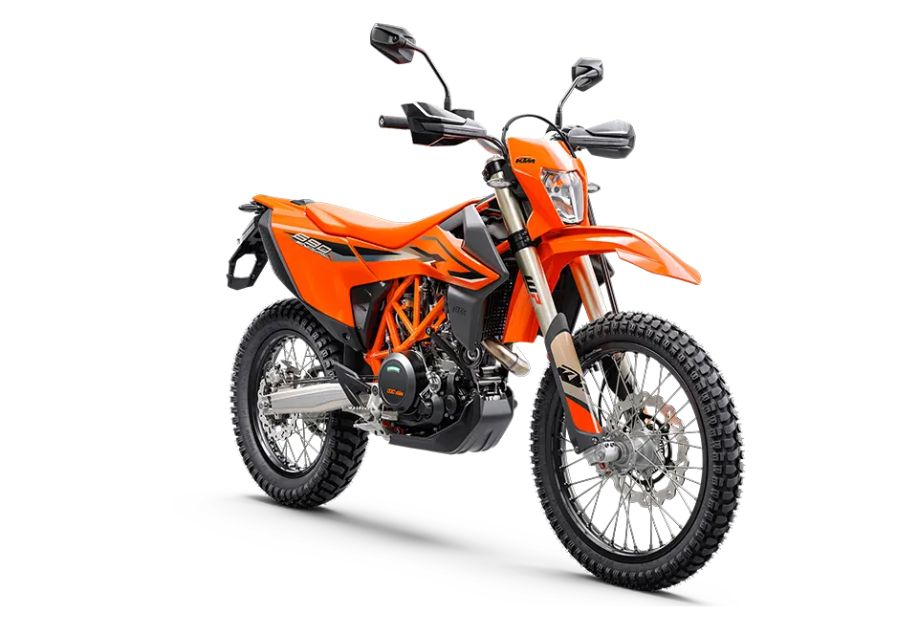 KTM 690 Enduro R stehend