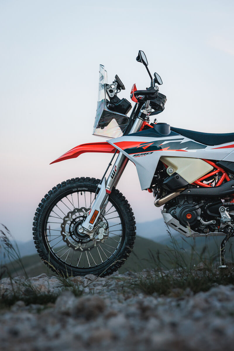 762944_MY27 KTM 690 RALLY_DETAIL_PARTS_CAT A
